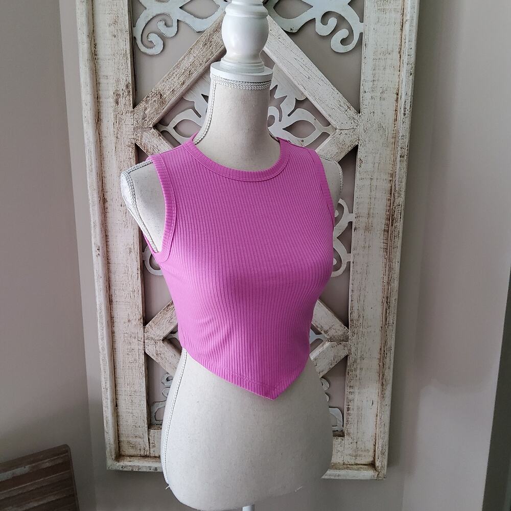 Zenana Women's Junior Ribbed Sleeveless Tank Crop Top V Hem in Pink Purple